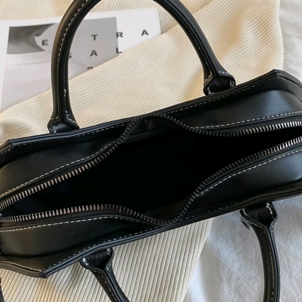 PU Batwing Spiderweb Crossbody Bag - Picture 6 of 16